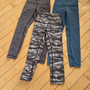 Stylish Gray and Blue Leggings Set